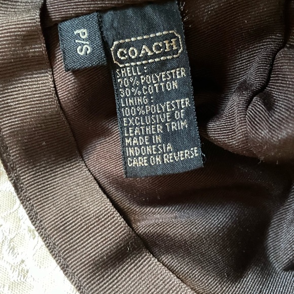 Coach cream color hat with white leather metal buckle belt. Size PS. - Picture 7 of 15